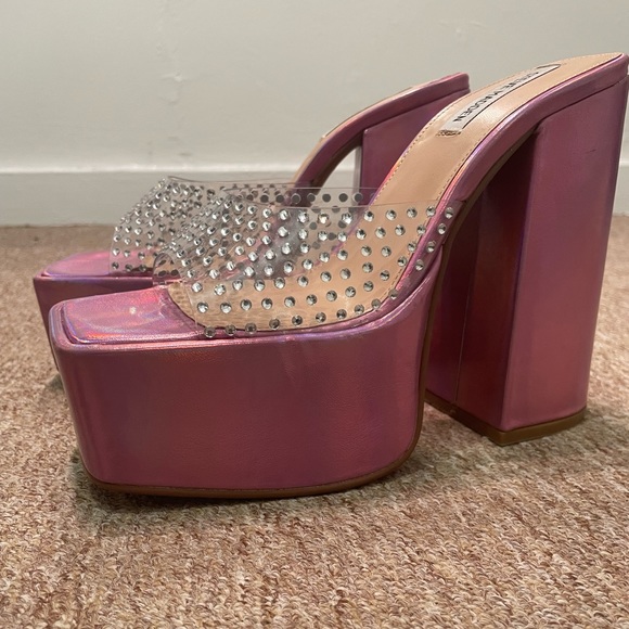 Steve Madden Ruby Iridescent Platform Heel - 9 - Picture 2 of 12